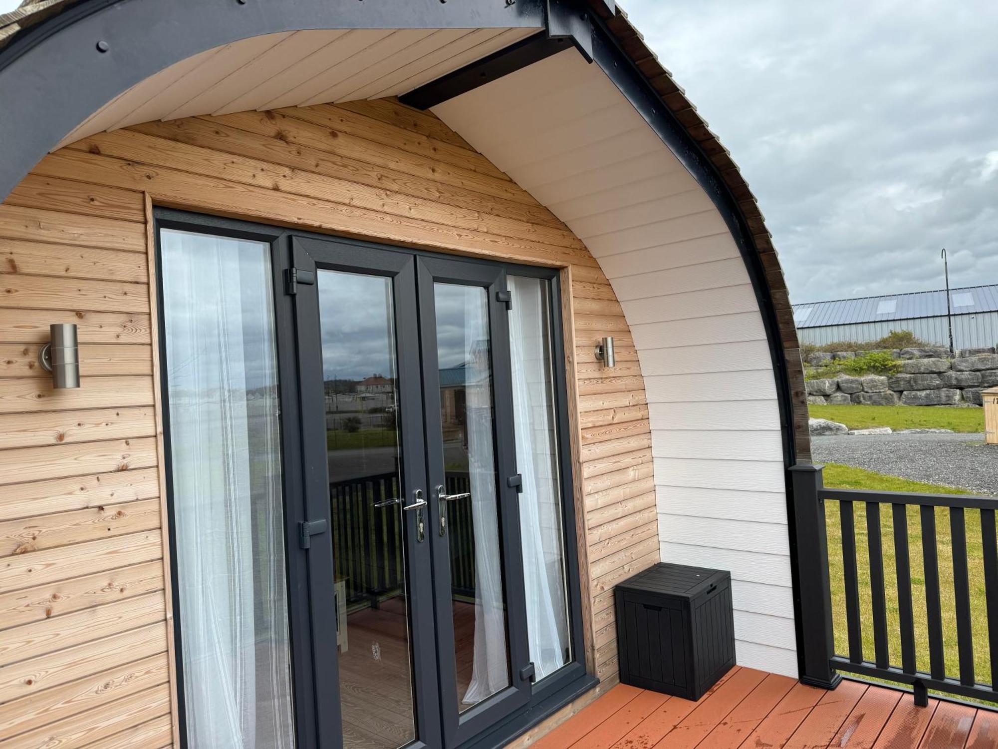 Hotel Ffrith Beach Glamping With Hot Tub Prestatyn Exteriér fotografie