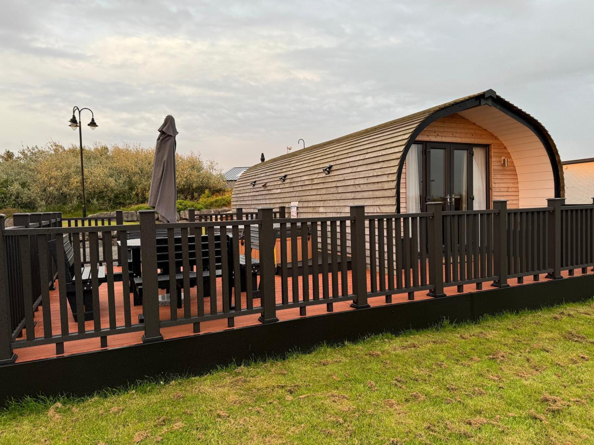 Hotel Ffrith Beach Glamping With Hot Tub Prestatyn Exteriér fotografie
