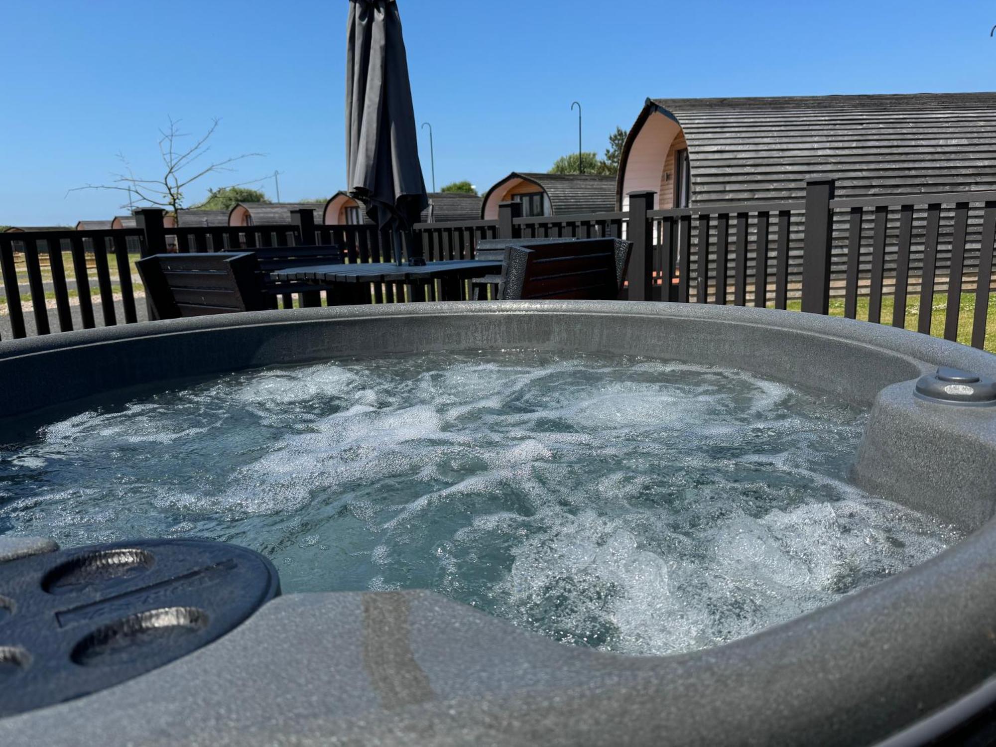 Hotel Ffrith Beach Glamping With Hot Tub Prestatyn Exteriér fotografie